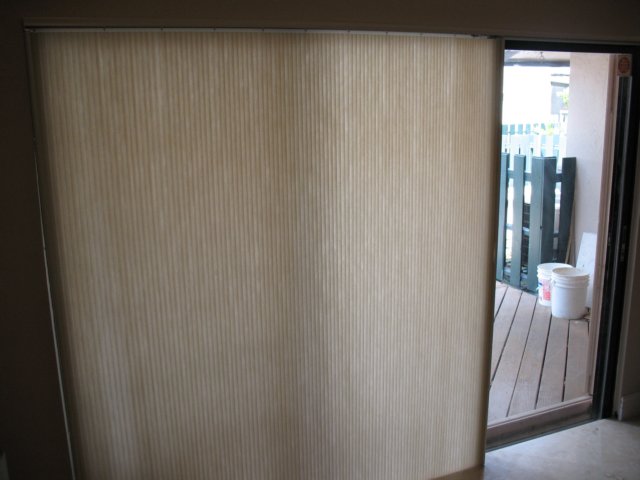 vertiglideblinds02.jpg